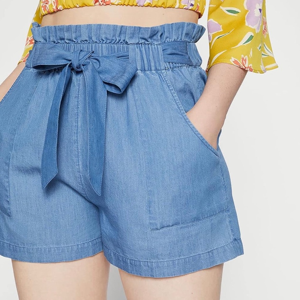 BCBGeneretion Woven Paperbag Denim Color Short Size XXS/0